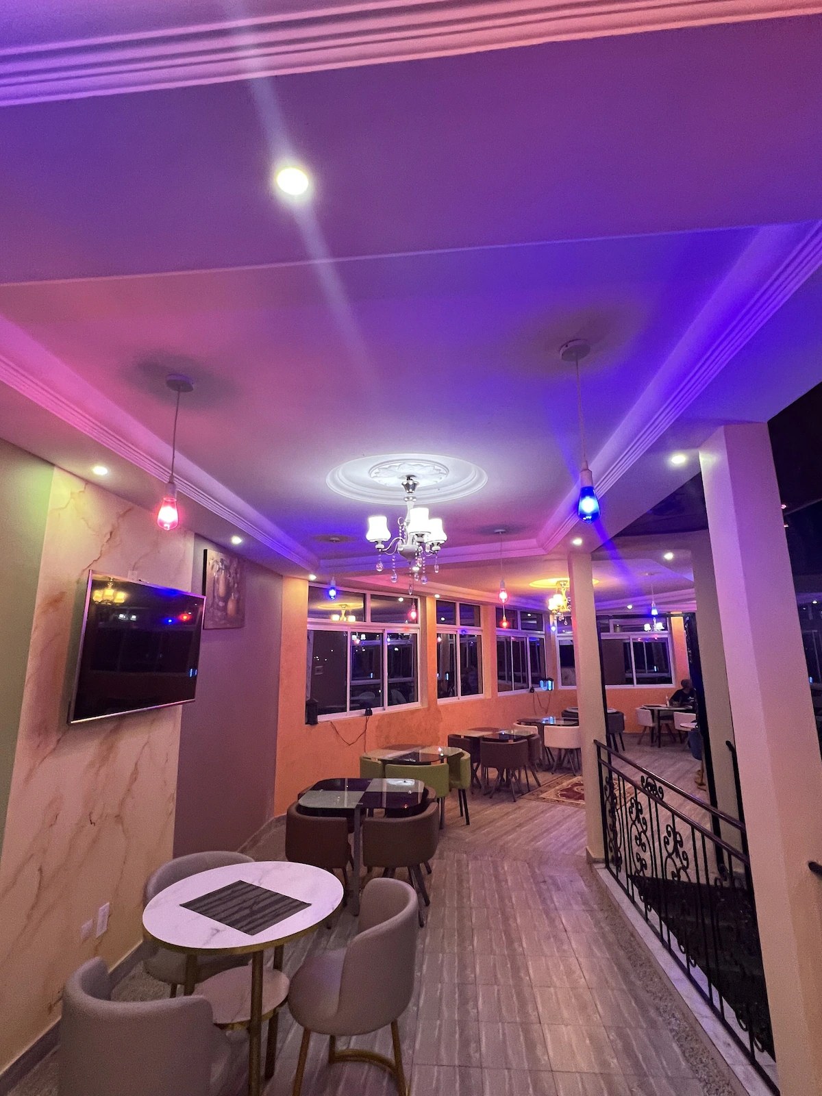 Live Music Evenings